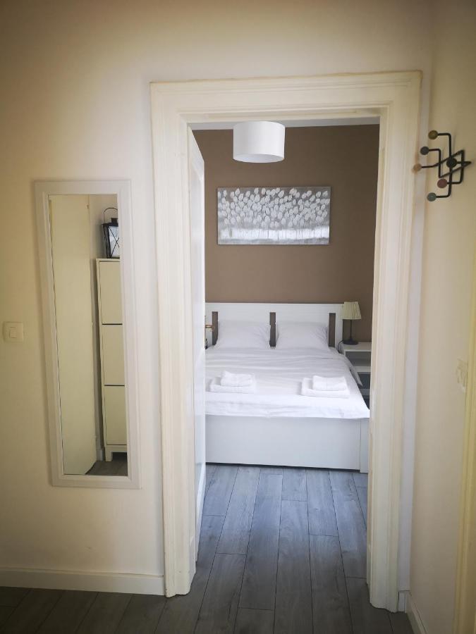 Old Town Apartment Pula Luaran gambar