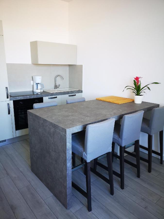 Old Town Apartment Pula Luaran gambar
